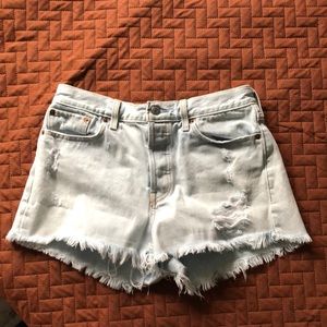 Levi’s | high rise shorts 💯 cotton